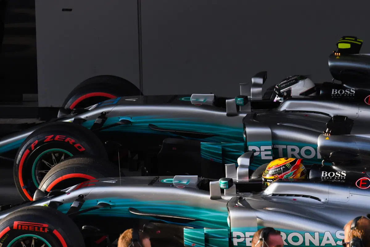 F1, GP Malesia 2017: pole per Hamilton. Vettel ultimo (34)