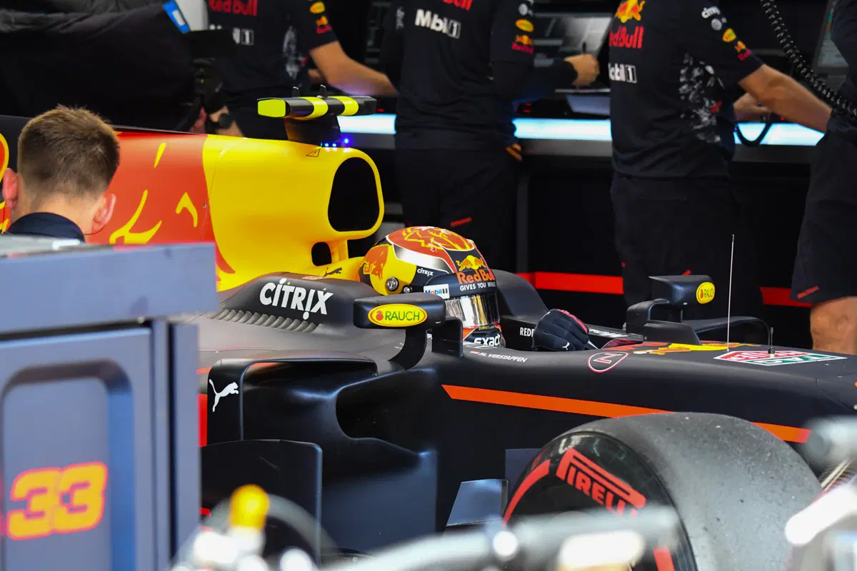 F1, GP Malesia 2017: pole per Hamilton. Vettel ultimo (18)