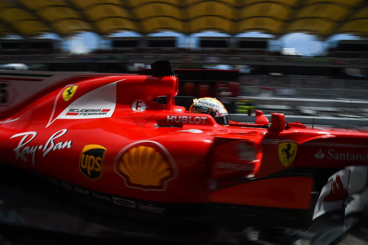 F1, GP Malesia 2017: pole per Hamilton. Vettel ultimo (8)