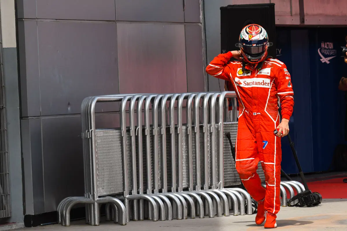F1, GP Malesia 2017: pole per Hamilton. Vettel ultimo (24)