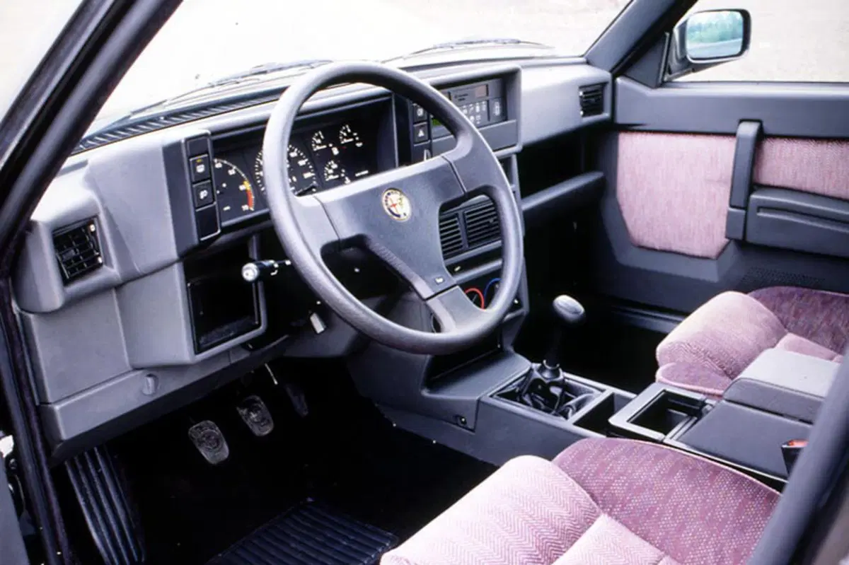 Alfa Romeo 75 (1985-94) (4)