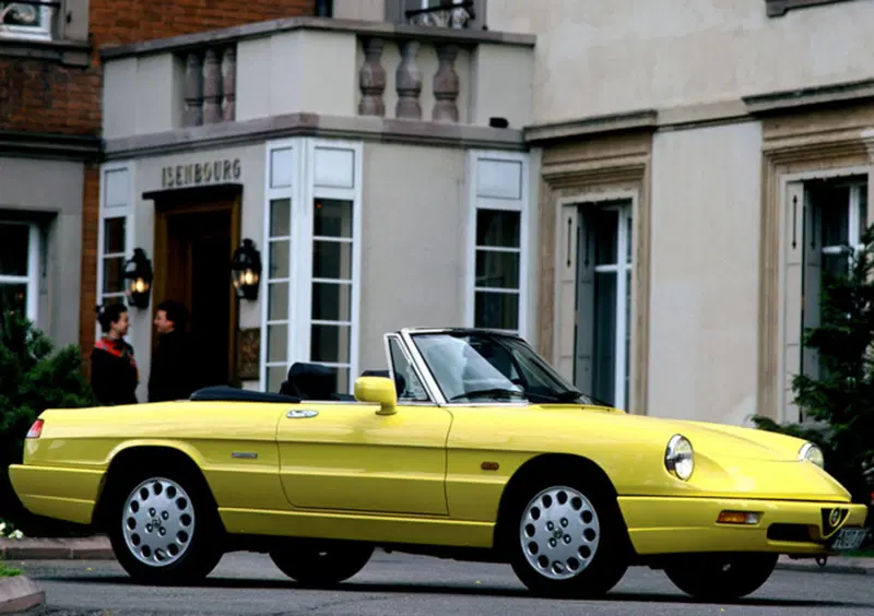 Alfa Romeo Spider (1971-95)
