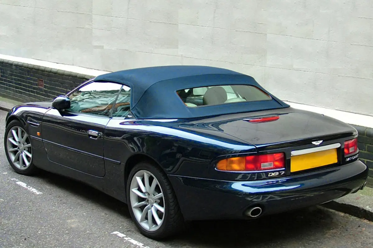 Aston Martin DB7 Cabrio (1996-04) (2)