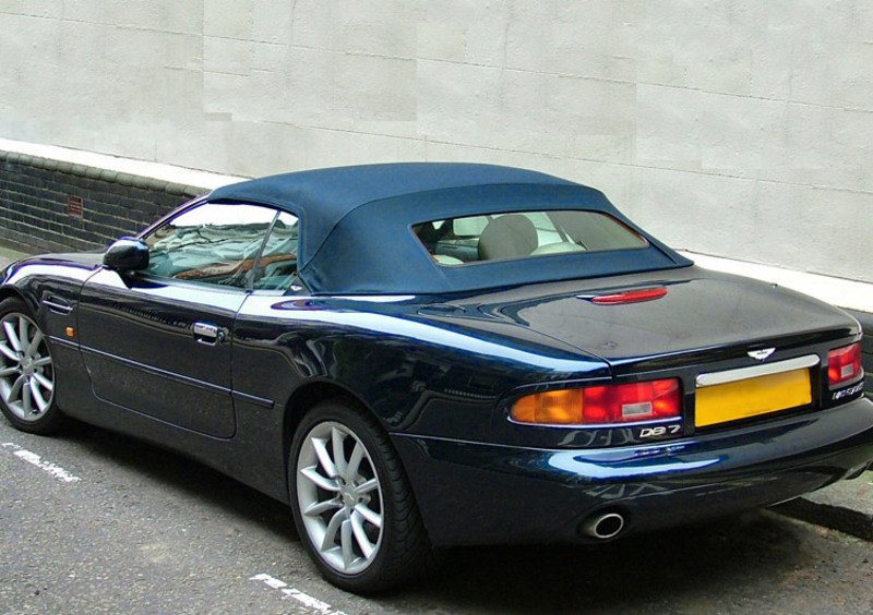 Aston Martin DB7 Cabrio (1996-04) (2)