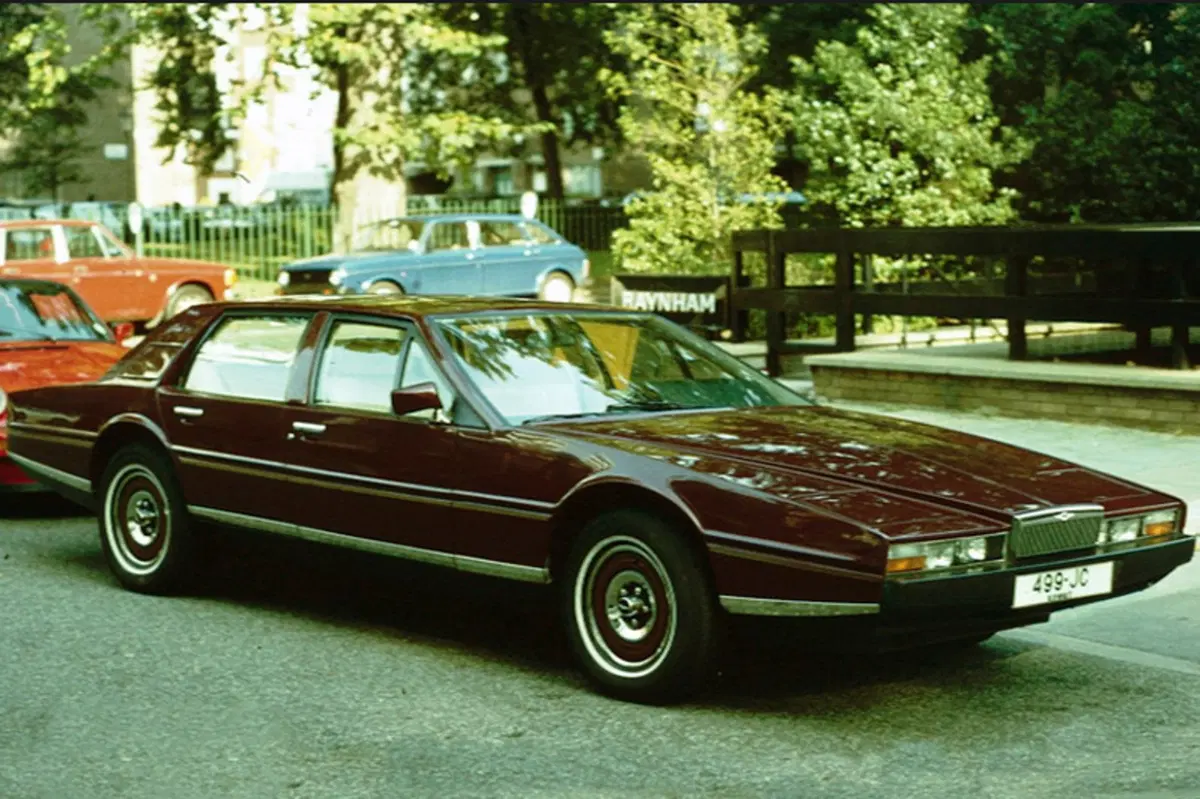 Aston Martin Lagonda (1976-90) (4)