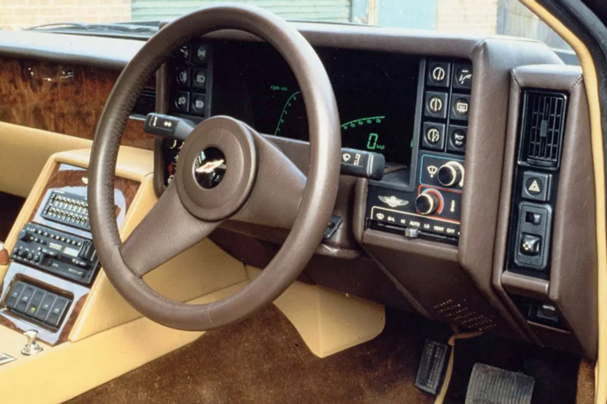 Aston Martin Lagonda (1976-90) (5)