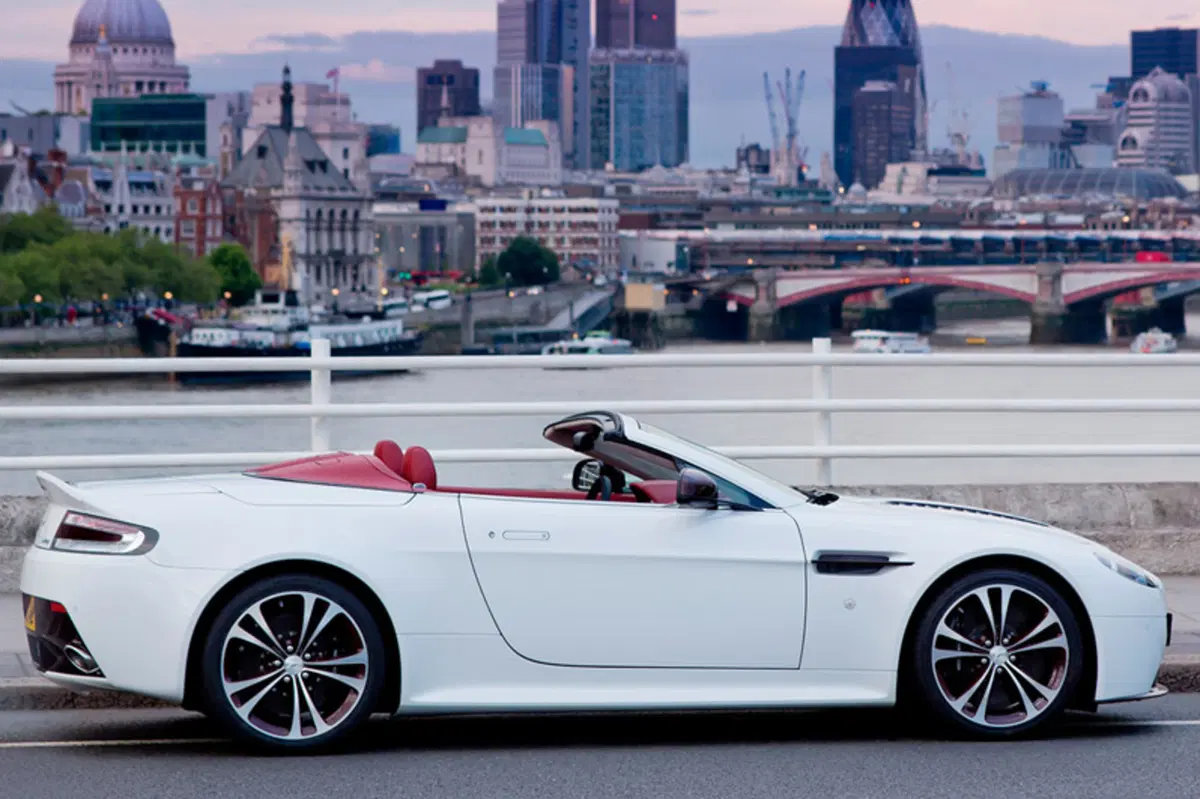 Aston Martin V12 Cabrio (2013-20) (2)