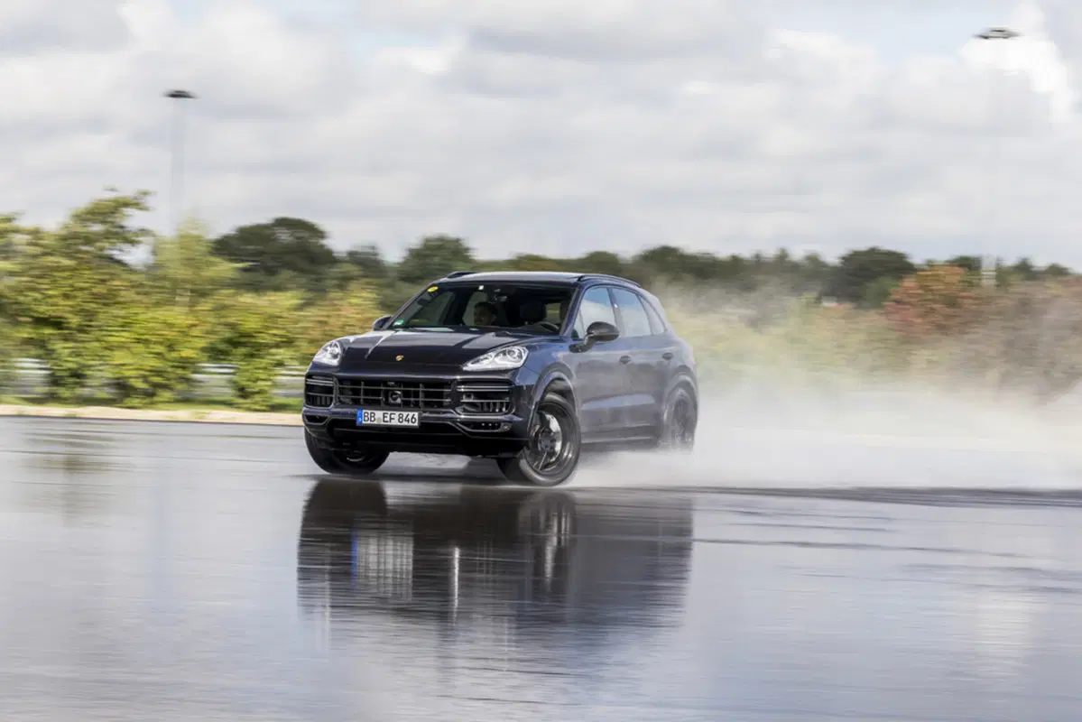 Porsche Cayenne, 3^ generazione: tecnologia nuova sotto il vestito, Parte 3 - Powertrain (8)