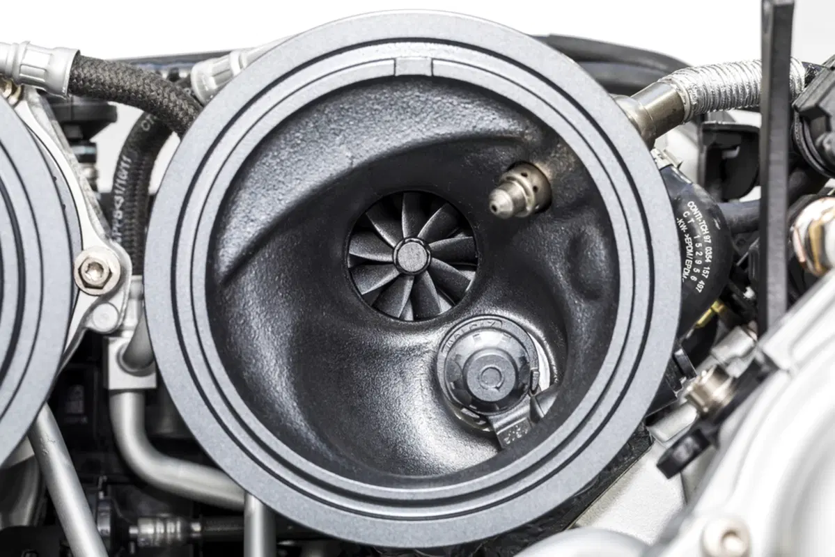 Porsche Cayenne, 3^ generazione: tecnologia nuova sotto il vestito, Parte 3 - Powertrain (6)