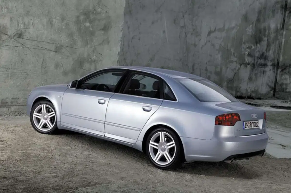 Audi A4 (2004-07) (3)