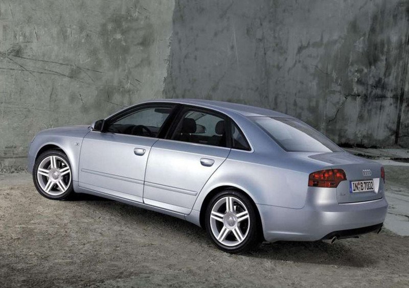 Audi A4 (2004-07) (3)