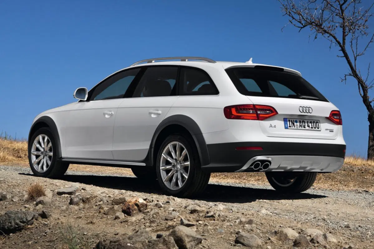 Audi A4 Allroad 2.0 TDI 177 CV Business (3)
