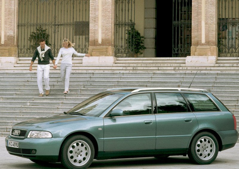 Audi A4 Avant (1996-01) (3)
