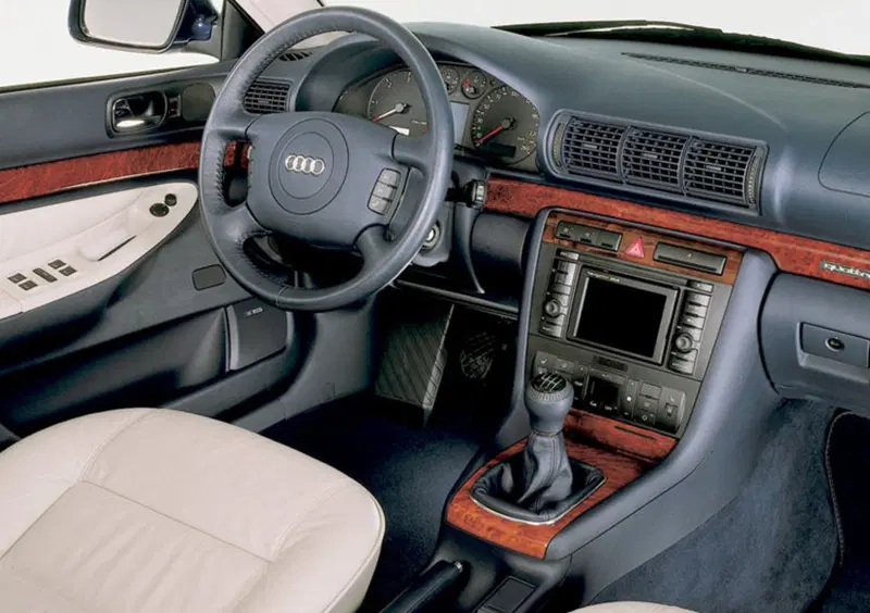 Audi A4 Avant (1996-01) (4)
