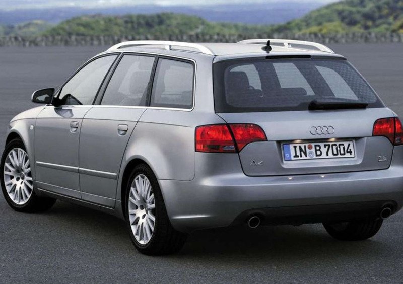 Audi A4 Avant (2004-08) (2)