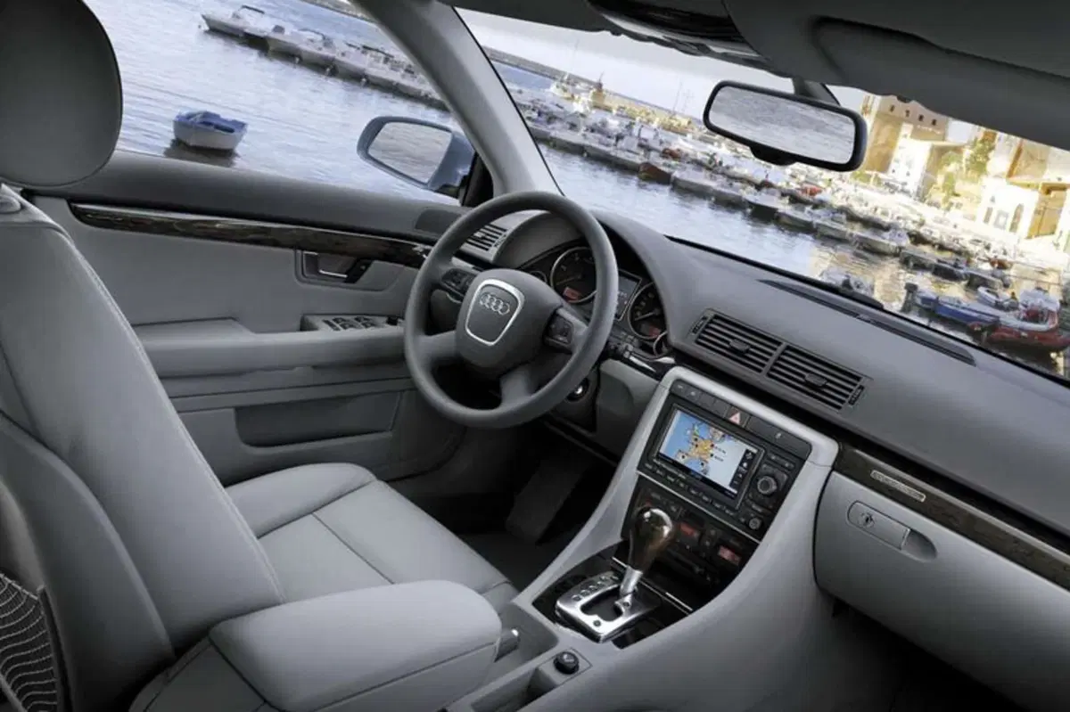 Audi A4 Avant (2004-08) (4)