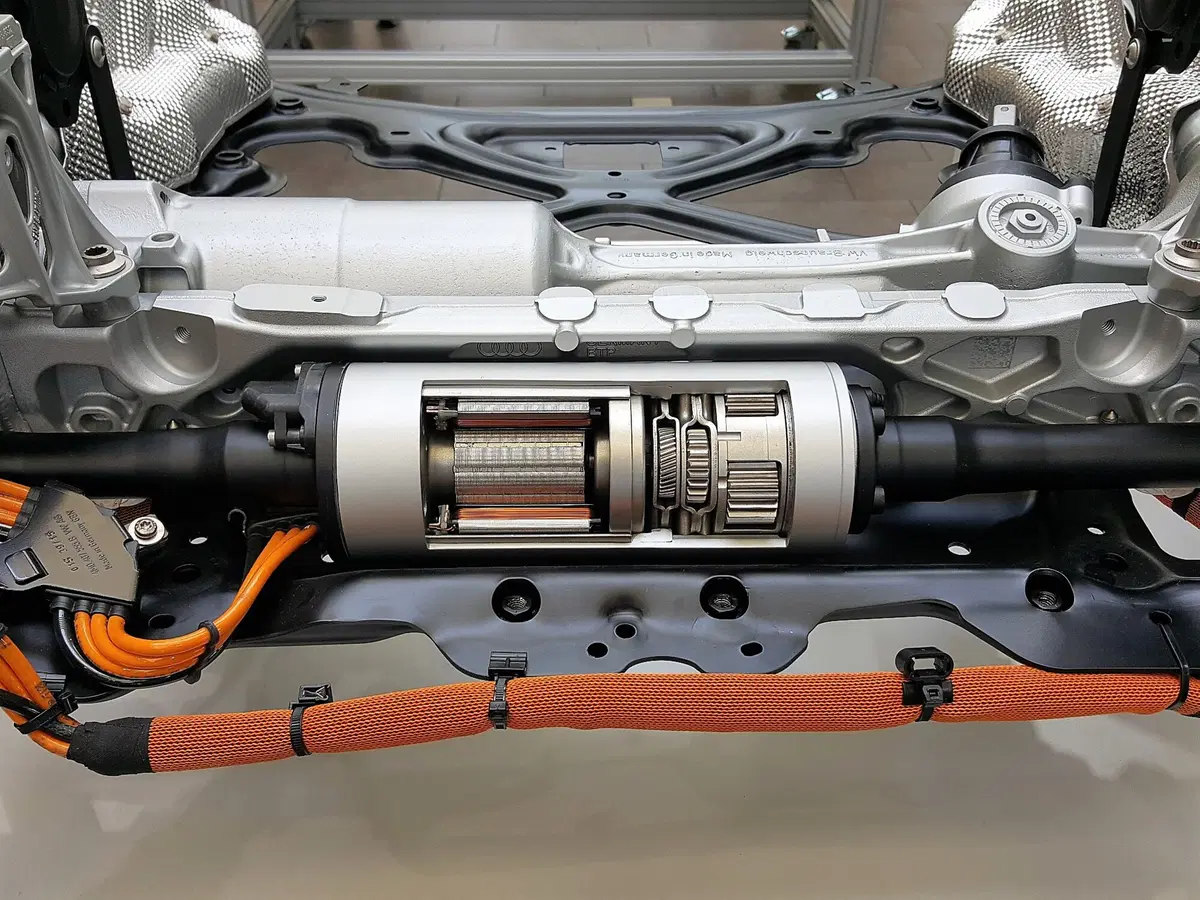 Porsche Cayenne, 3^ generazione: tecnologia nuova sotto il vestito, Parte 2 - Telaio