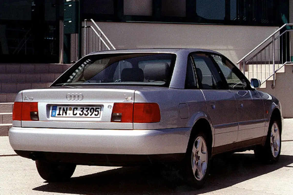 Audi A6 2.0 16V cat quattro (4)