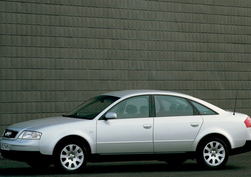 Audi A6 (1997-04) (3)