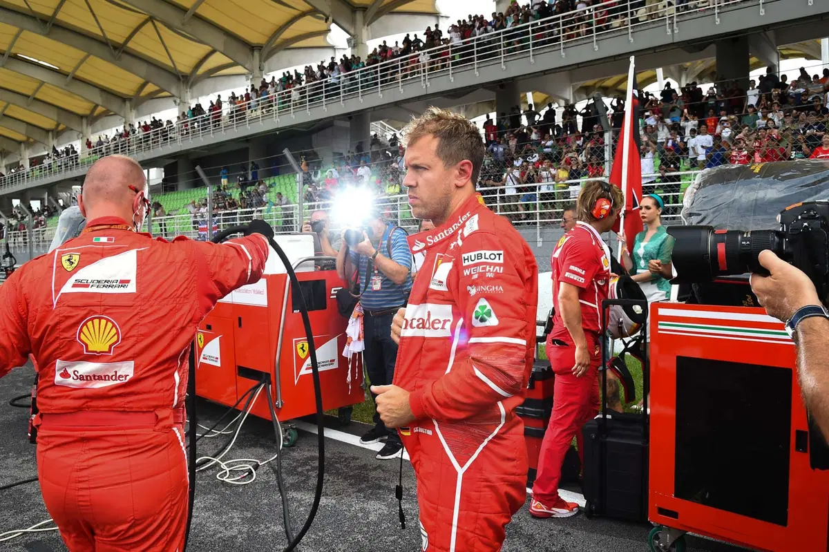 F1, GP Malesia 2017: vince Verstappen. Quarto Vettel (13)