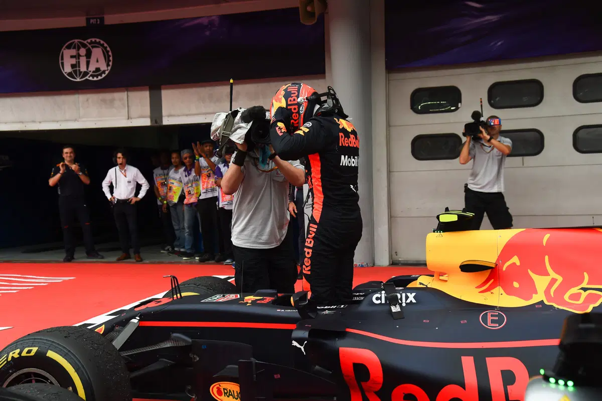 F1, GP Malesia 2017: vince Verstappen. Quarto Vettel (21)