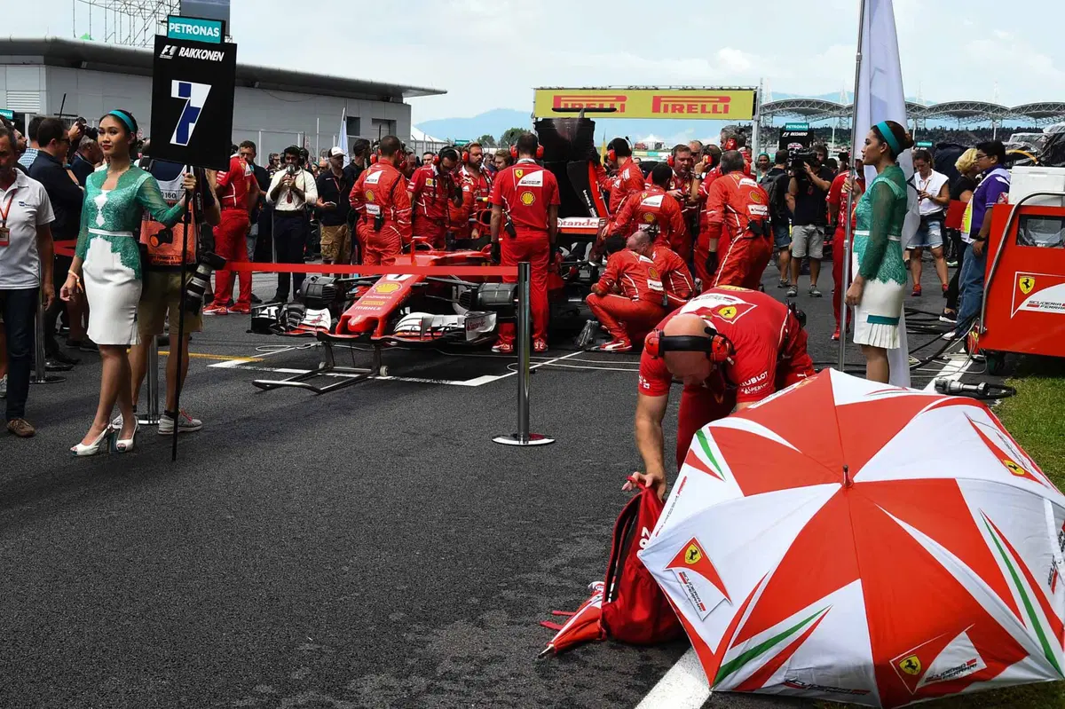 F1, GP Malesia 2017: vince Verstappen. Quarto Vettel (16)