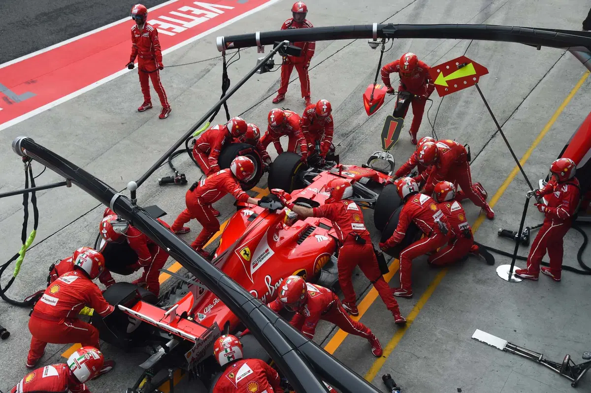 F1, GP Malesia 2017: vince Verstappen. Quarto Vettel (12)