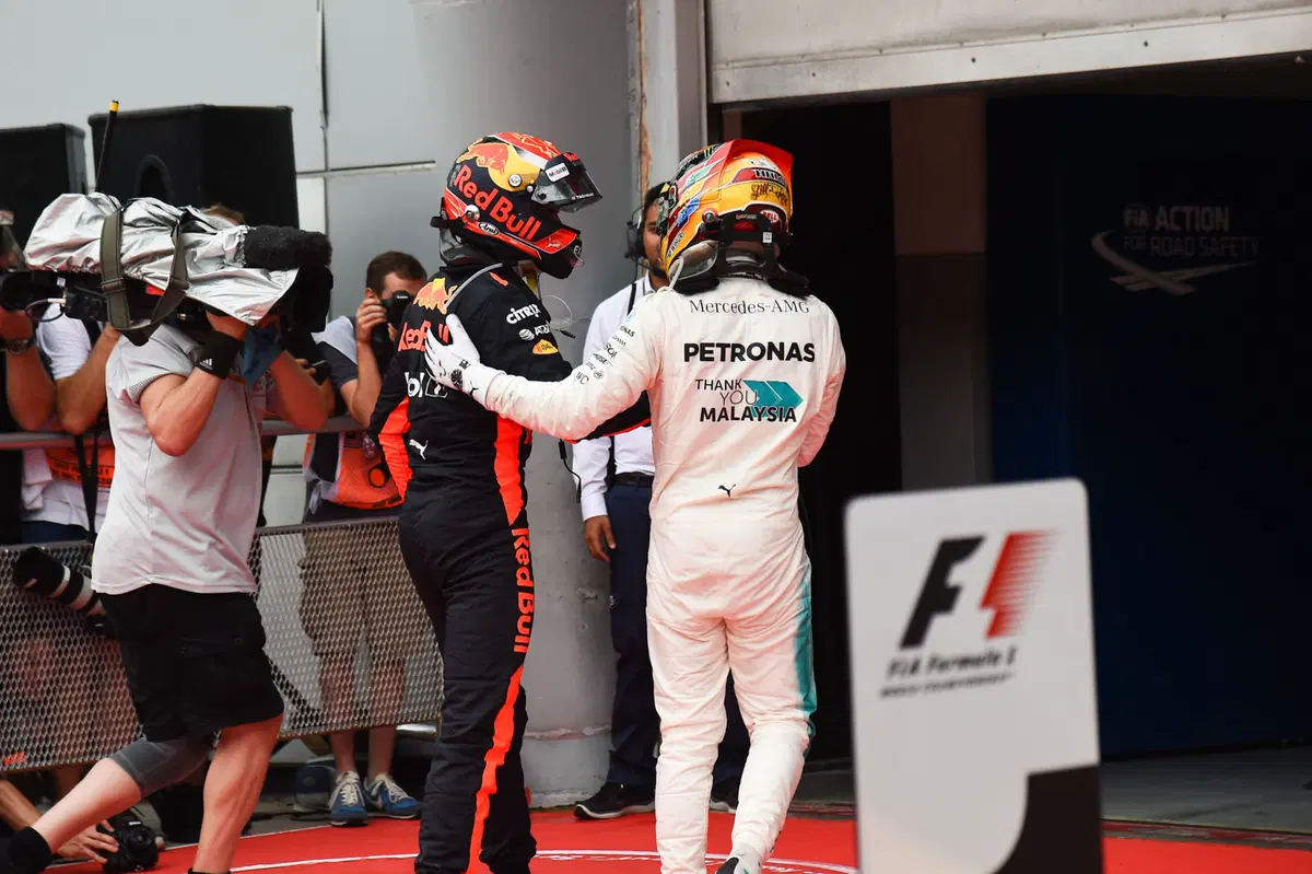 F1, GP Malesia 2017: vince Verstappen. Quarto Vettel (22)
