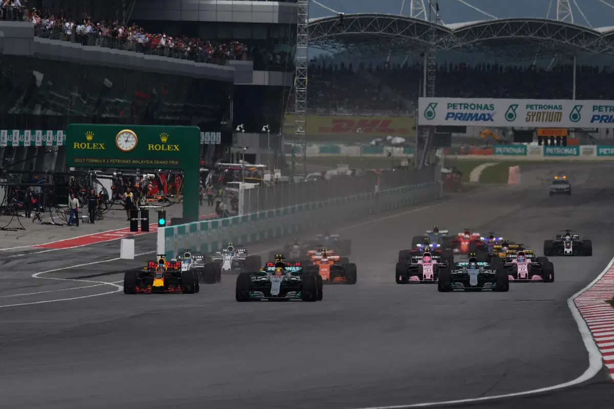 F1, GP Malesia 2017: vince Verstappen. Quarto Vettel (27)