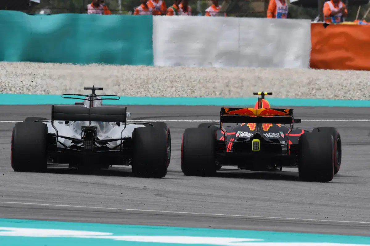 F1, GP Malesia 2017: vince Verstappen. Quarto Vettel (38)