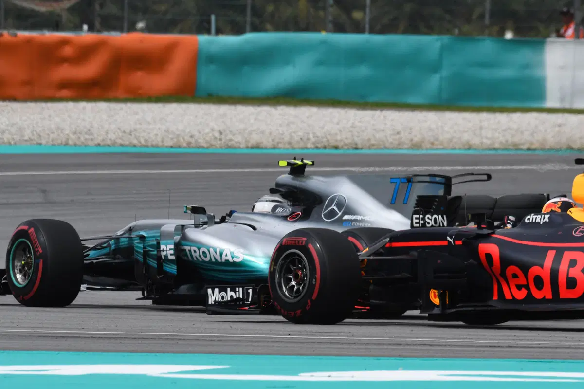 F1, GP Malesia 2017: vince Verstappen. Quarto Vettel (41)