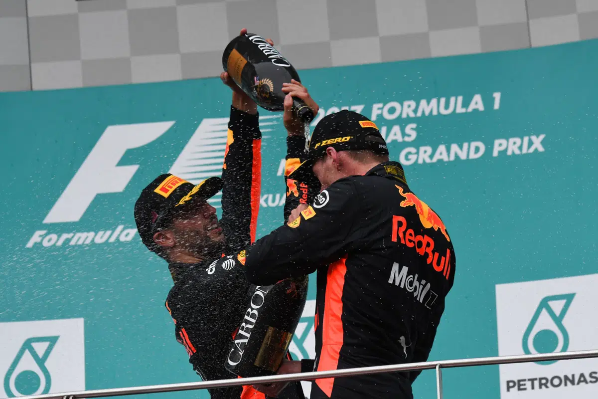 F1, GP Malesia 2017: vince Verstappen. Quarto Vettel (56)
