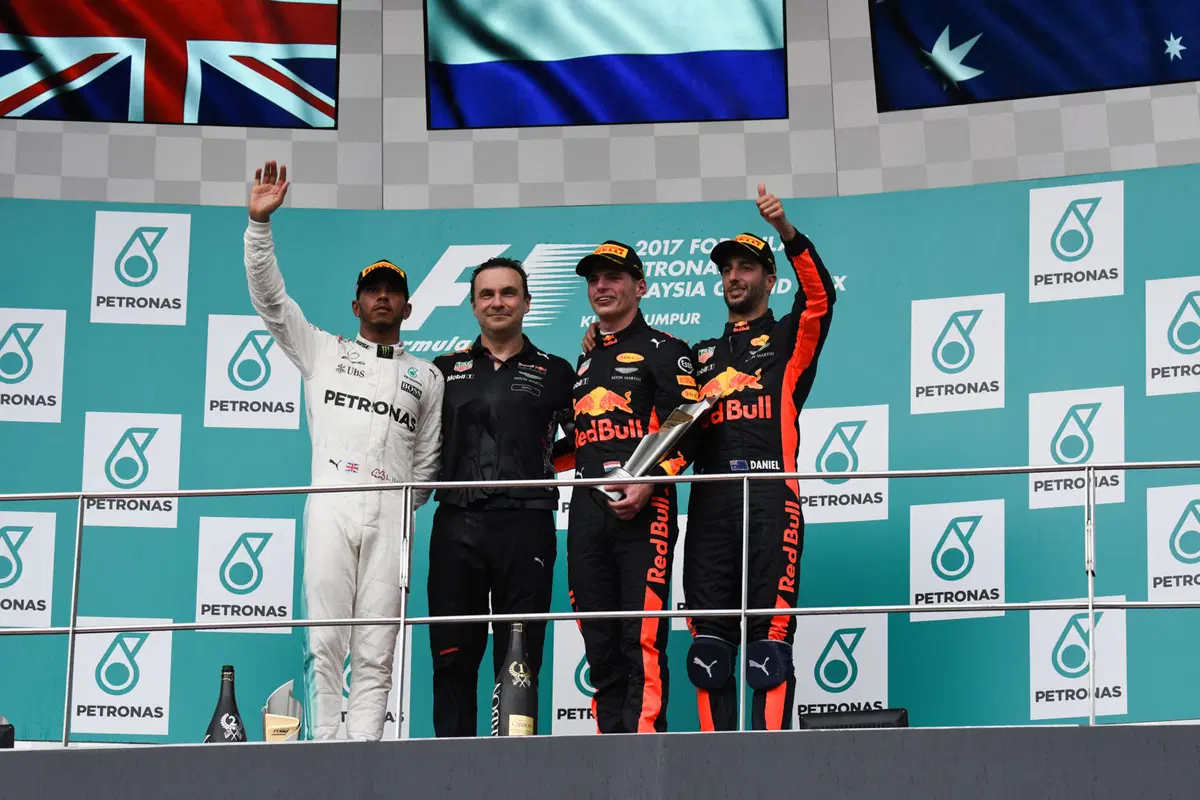 F1, GP Malesia 2017: vince Verstappen. Quarto Vettel (60)