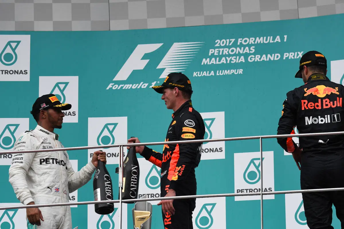 F1, GP Malesia 2017: vince Verstappen. Quarto Vettel (61)