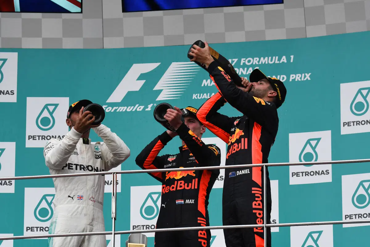 F1, GP Malesia 2017: vince Verstappen. Quarto Vettel (62)
