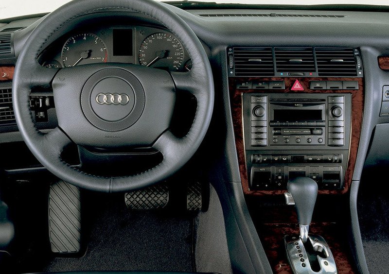 Audi A8 (1994-02) (4)