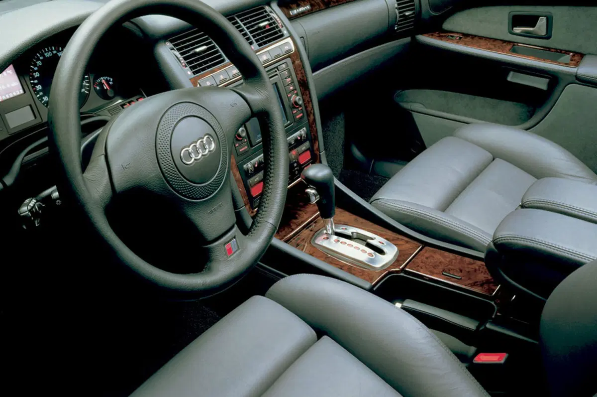 Audi A8 (1994-02) (5)