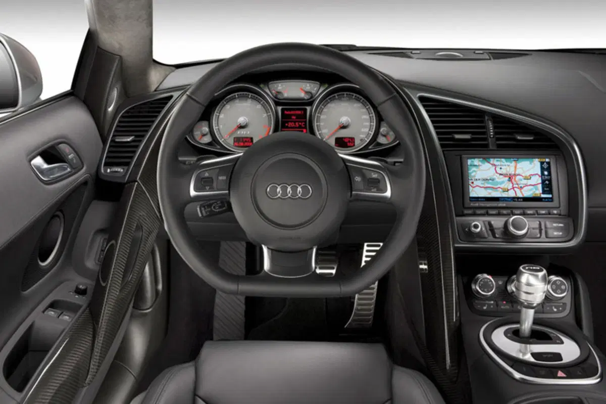Audi R8 Coupé 4.2 V8 FSI quattro S tronic (6)