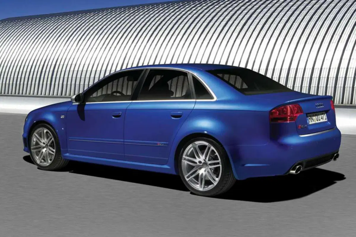 Audi RS 4 (2005-07) (2)