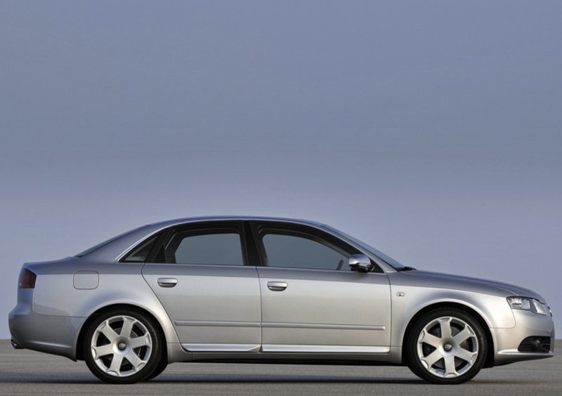 Audi S4 (2004-07) (2)