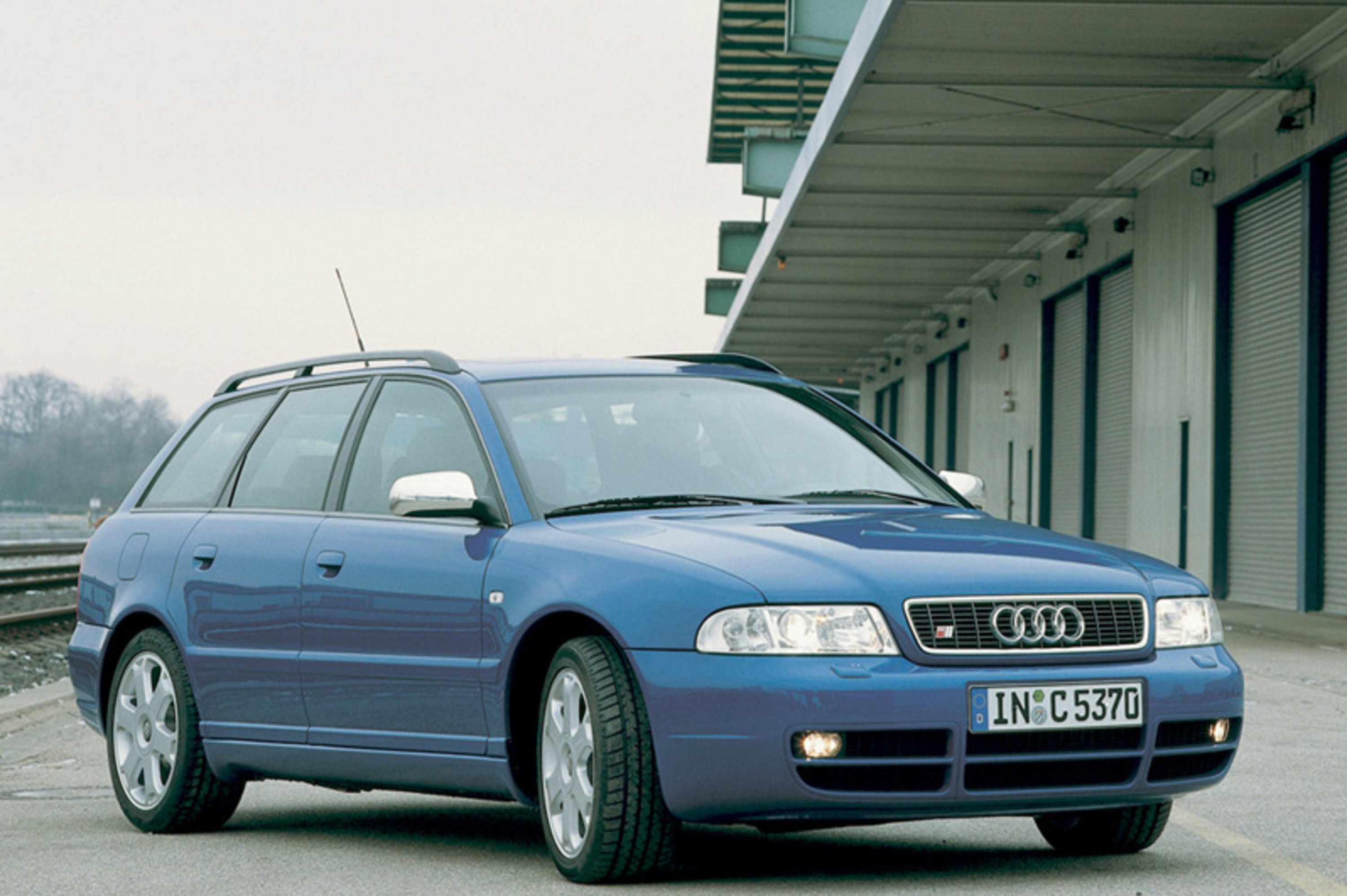 Audi S4 Avant (1997-01)