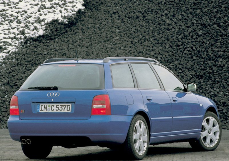 Audi S4 Avant (1997-01) (3)