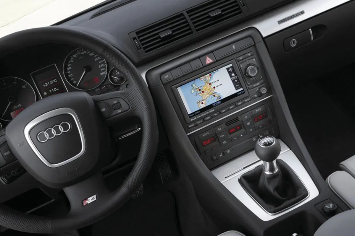 Audi S4 Avant (2004-08) (4)