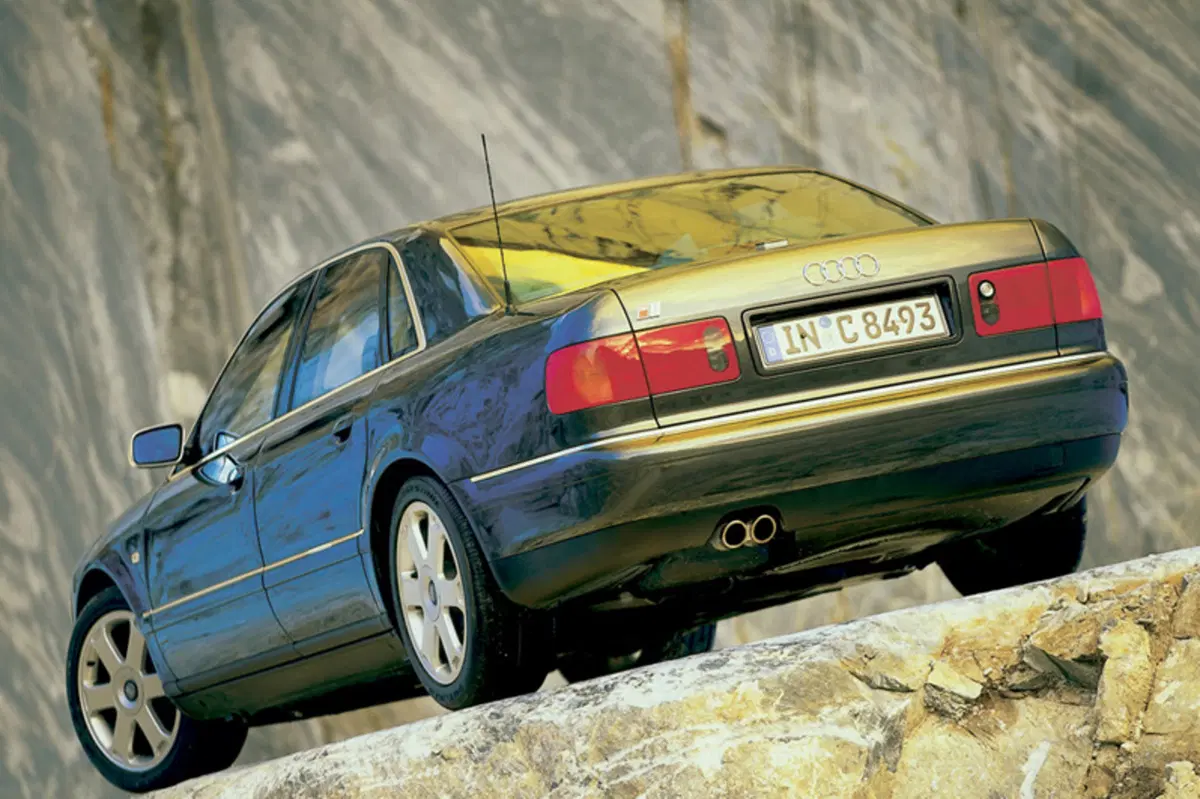 Audi S8 (1996-02) (2)