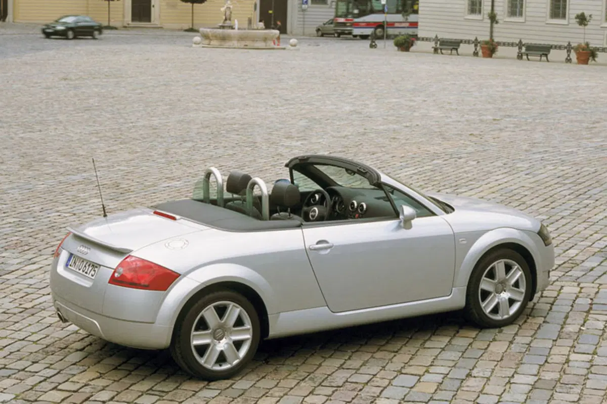 Audi TT Cabrio (1999-06) (2)