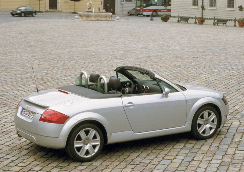 Audi TT Cabrio (1999-06) (2)