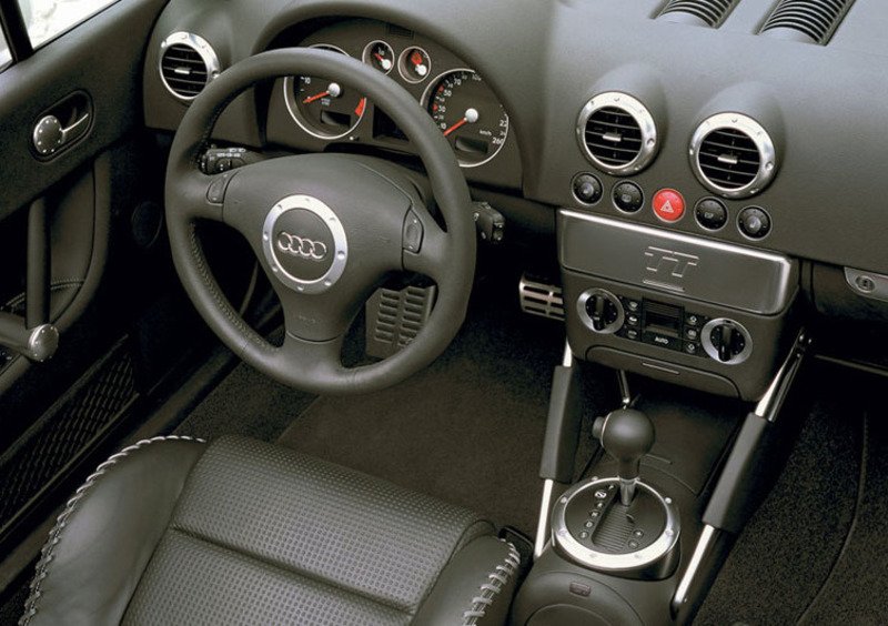 Audi TT Cabrio (1999-06) (4)
