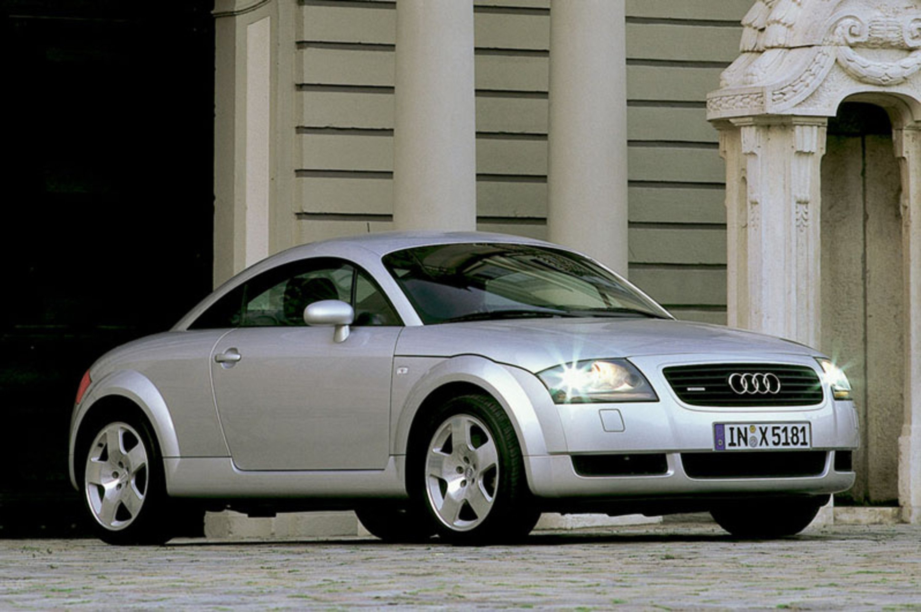 Audi TT Coupé (1998-06)
