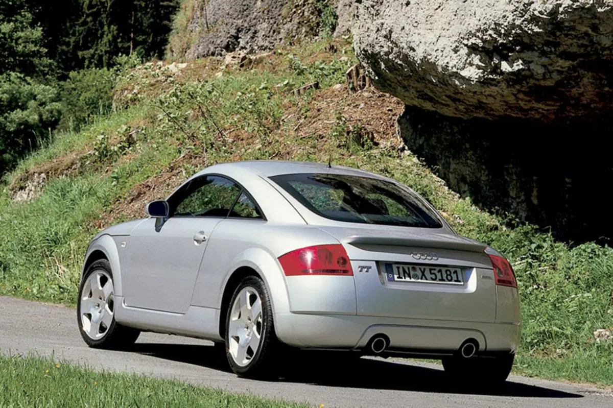 Audi TT Coupé 1.8 T 20V 163 CV cat (3)
