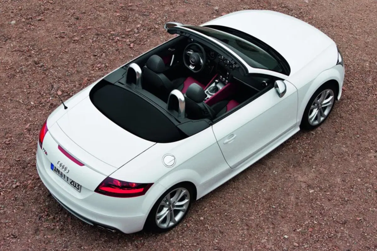 Audi TTS Cabrio 2.0 272 CV TFSI quattro S tronic (6)